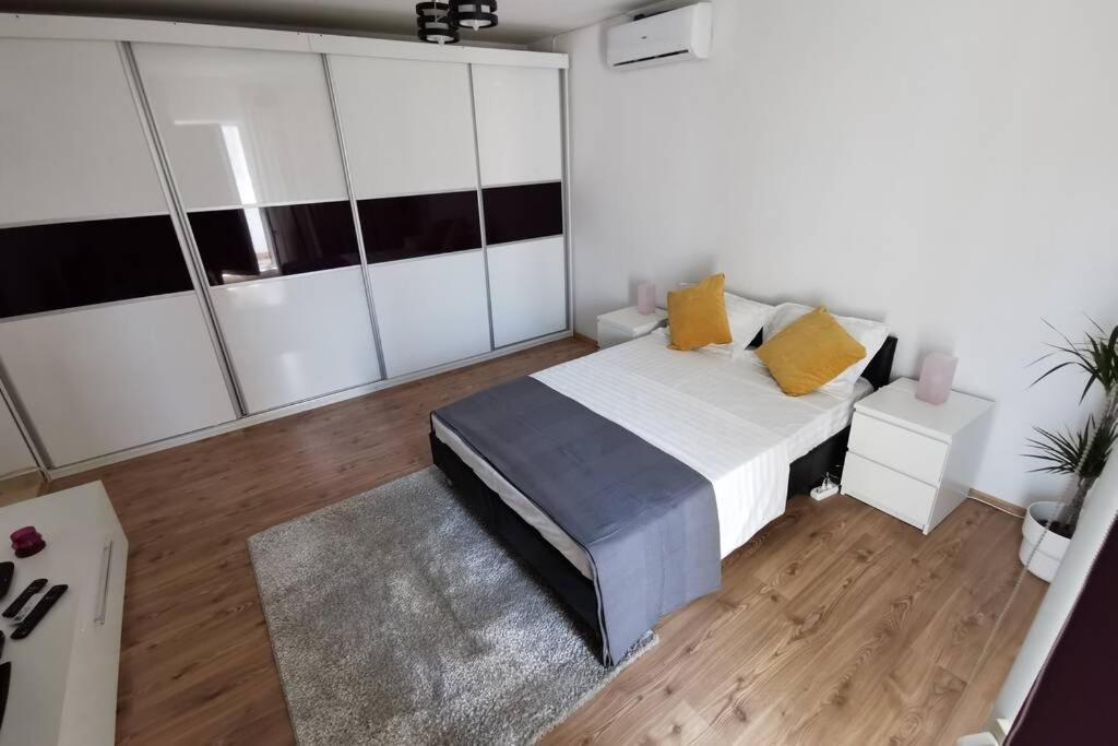 Bertigart Studio Apartment Bukarest Eksteriør billede
