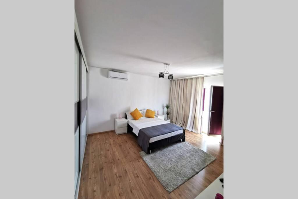 Bertigart Studio Apartment Bukarest Eksteriør billede